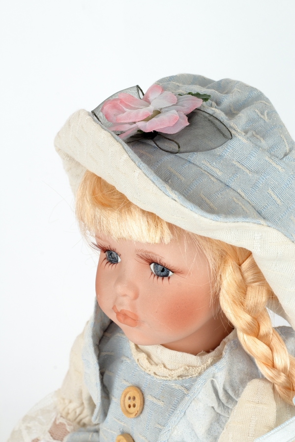 Porcelánová bábika Ema 30cm