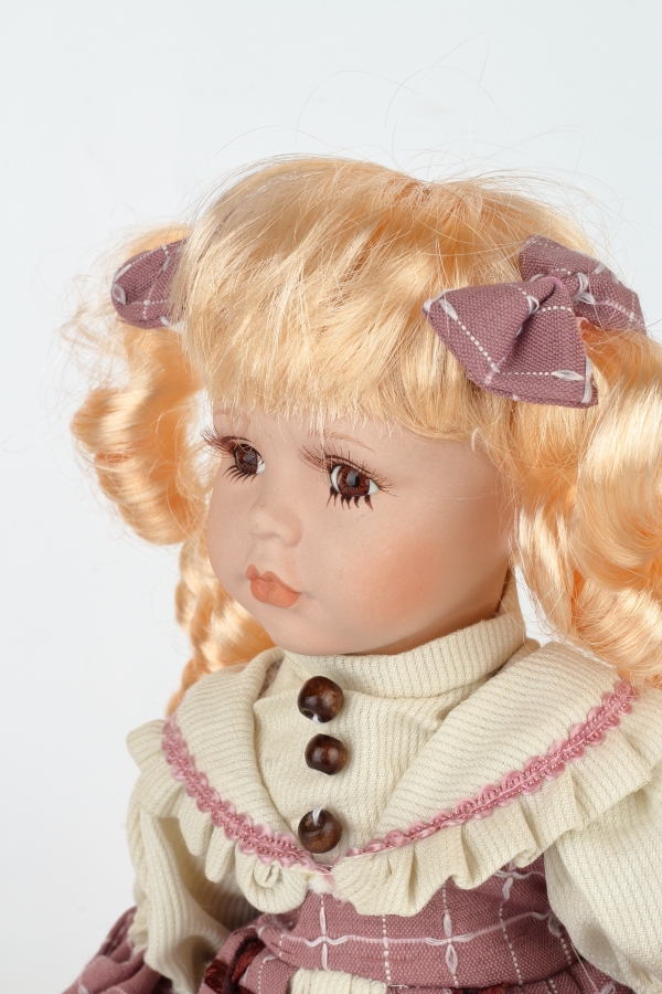 Porcelánová bábika Emília 30cm