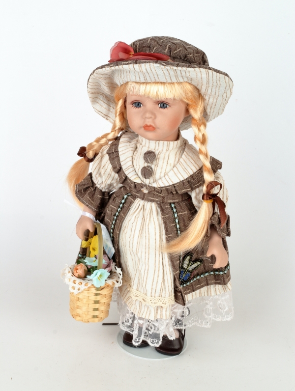 Porcelánová bábika Erika 30cm