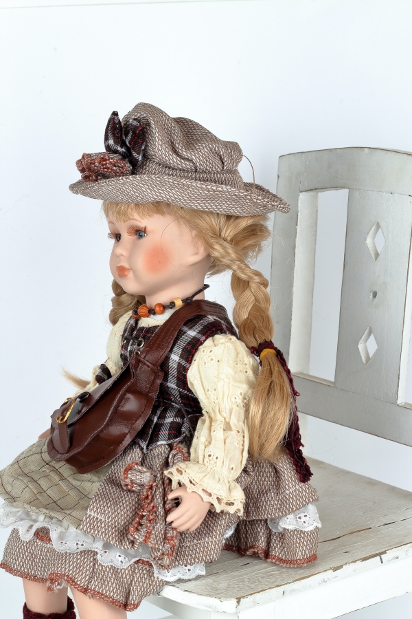 Porcelánová bábika Josefína 32cm