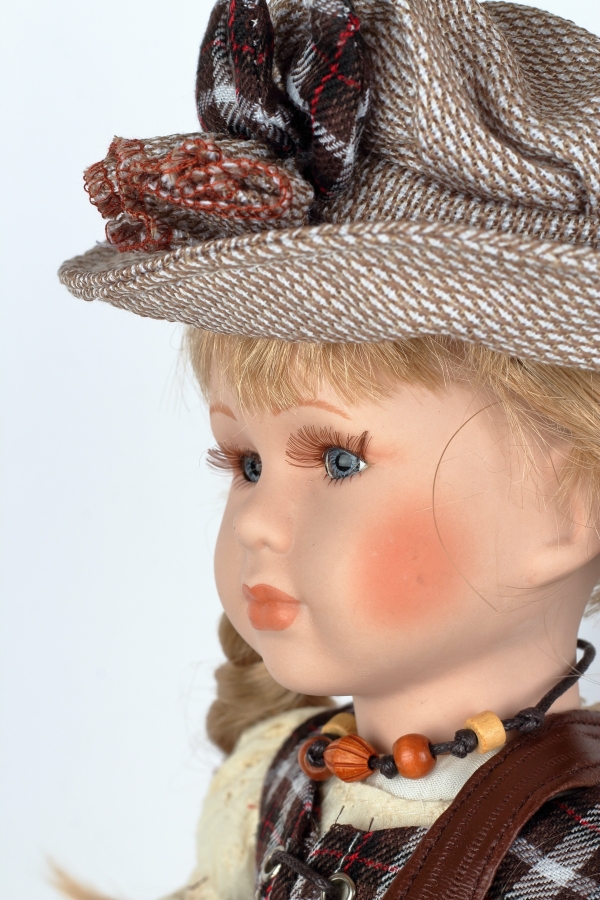 Porcelánová bábika Josefína 32cm