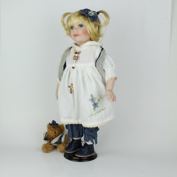 Porcelánová bábika Marika 50cm
