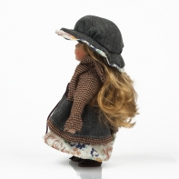 Porcelánová bábika modrý klobúk a zástera 20cm