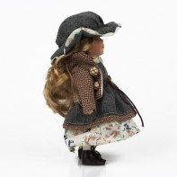 Porcelánová bábika modrý klobúk a zástera 20cm