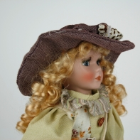 Porcelánová bábika Nina 40cm