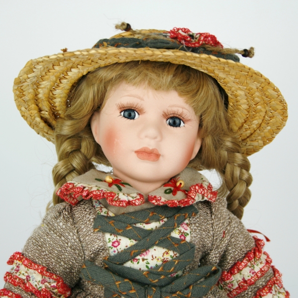 Porcelánová bábika Sára