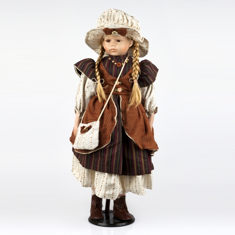 Porcelánová bábika Terezka - zlomená noha