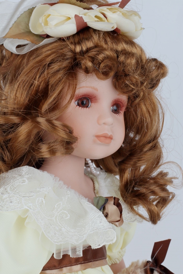 Porcelánová bábika Viktorie 48cm