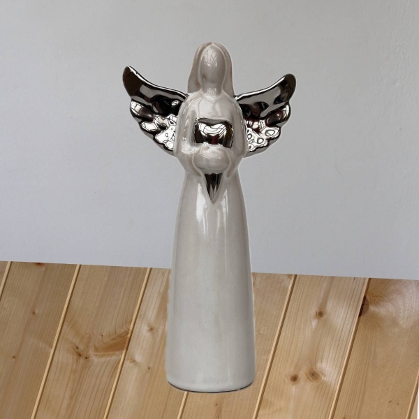 Porcelánový anjel Nádej so srdcom 20,6 cm