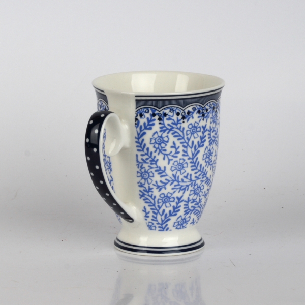 Porcelánový hrnček s uchom modré kvety 7cm