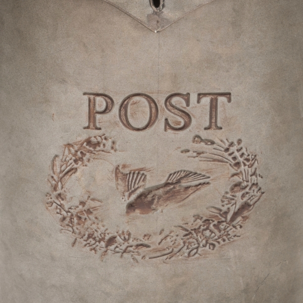 Poštová schránka béžová 28 x 38 x 9,5 cm kovová s patinou