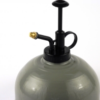 Postrekovač rastlín šedý