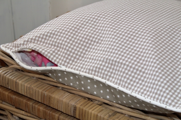 Povlak na vankúš béžový 40x40cm