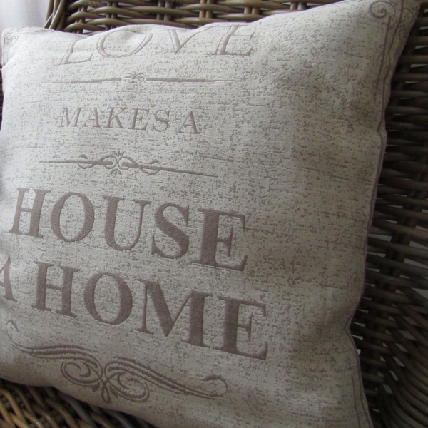 Povlak na vankúš House AND Home svetlý 40x40cm