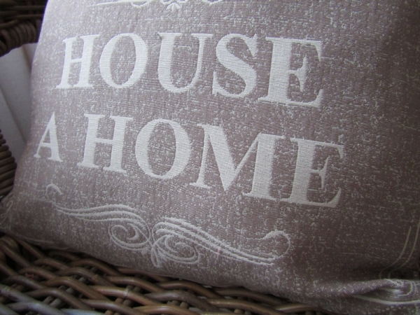 Povlak na vankúš House AND Home tmavý 40x40cm