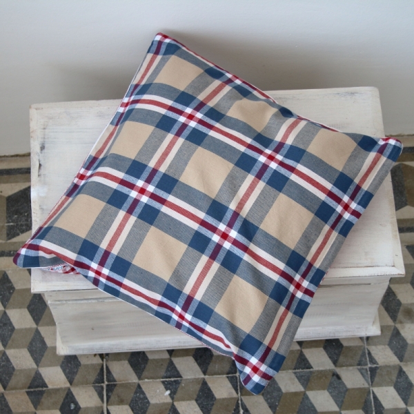 Povlak na vankúš kockovaný so srdcom 40x40cm