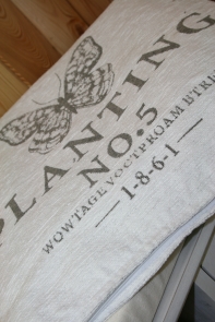 Obliečka na vankúš Planting biely 40x40cm