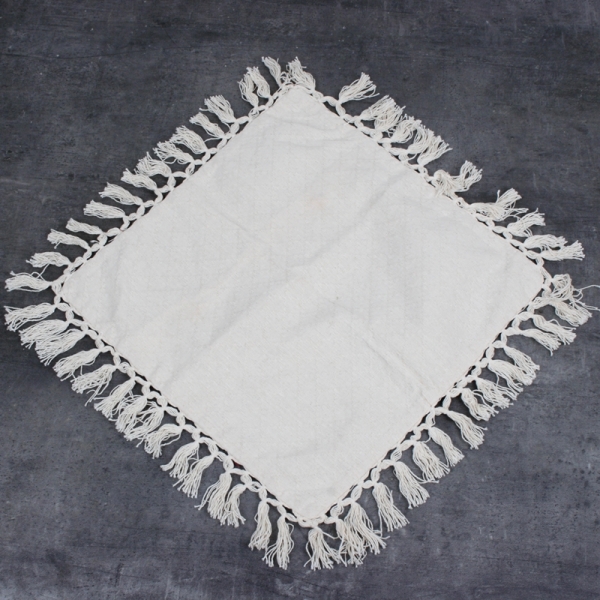 Povlak na vankúš s strapcami s vzorom