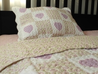 Prikrývka na jednolôžko patchwork 140x200cm fialové srdce