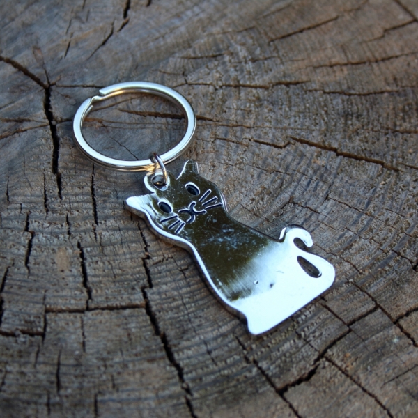 Prívesok mačka na kľúče