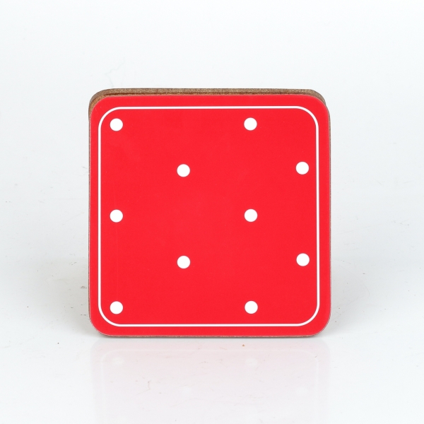 Prestieranie na stôl červené s bodkami sada 6ks 10×10×0,5cm