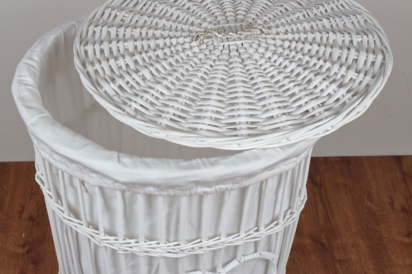 Prútený kôš na bielizeň biely levanduľovej srdce 59cm