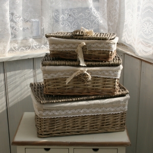 Prútený kôš s vekom a čipkou 42cm