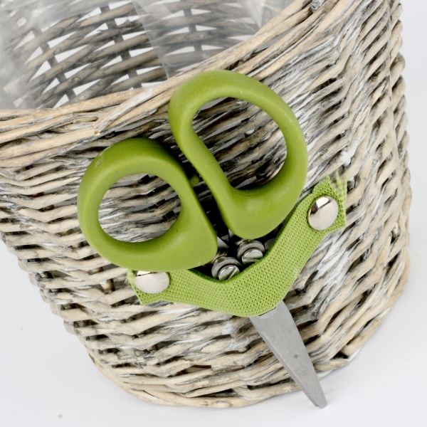 Prútený kvetináč na bylinky s nožnicami 17x14x18cm