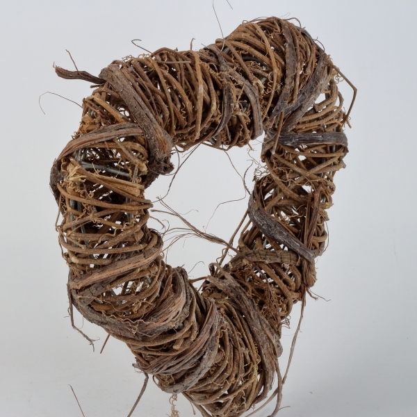 Prútený vénec srdca 30cm