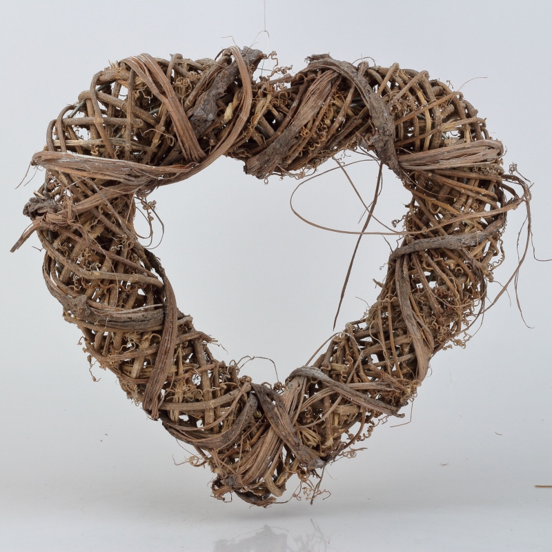 Prútený vénec srdca 35cm