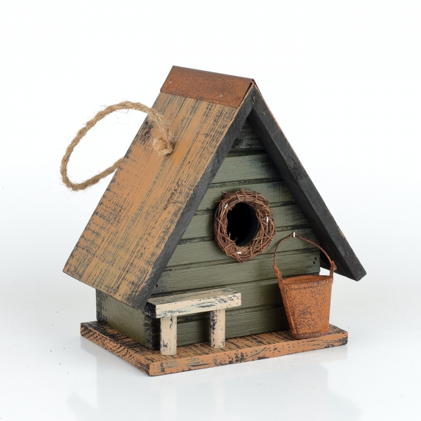 Vtáčia búdka s lavičkou a vedierkom na vodu