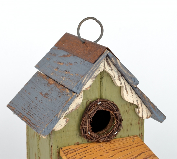 Vtáčia búdka s prístreškom