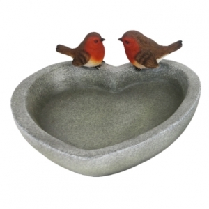 Vtáčie krmítko do záhrady srdca s červienkami