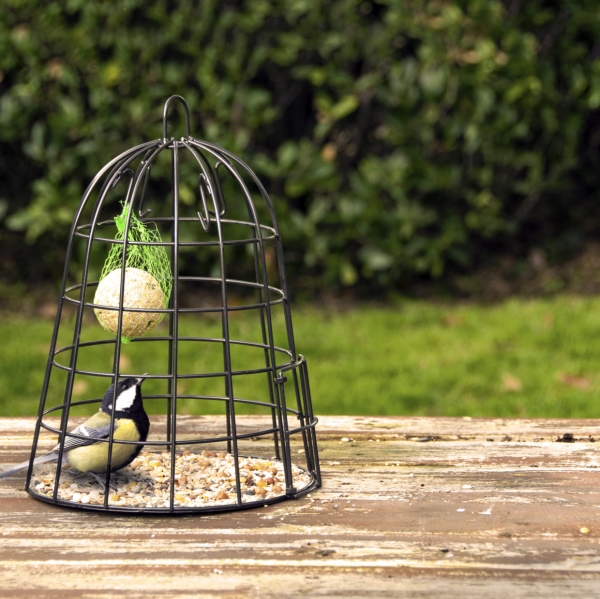 Vtáčie krmítko kovová klietka čierna 30,6cm