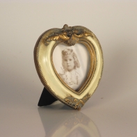 Rámček zlaté srdce 10cm