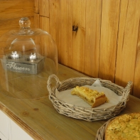 Ratanový podnos so skleneným poklopom - veľký