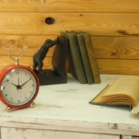 Retro budík červený 11cm