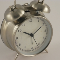 Retro budík silver 16cm