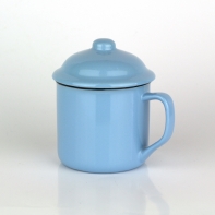 Retro hrnček s pokrievkou modrý