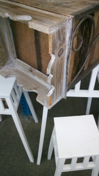 Retro komoda so štyrmi šuplíčky 26,5x23,5x74cm - vyřazeno