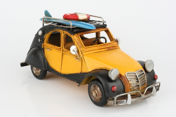 Retro kovový model auta žlto-čierne 28cm