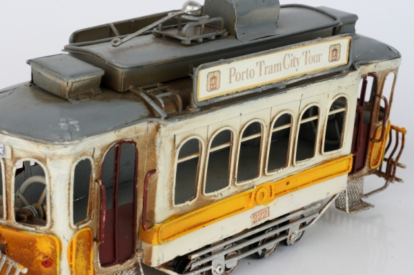 Retro kovový model električka 26x9x13cm