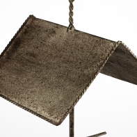 Retro krmítko pre vtáčiky s tanierikom 