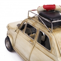 Retro model auto sa surfom 25cm