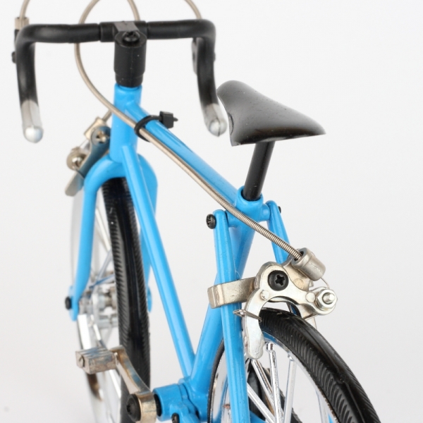 Retro model jazdného bicykelu modrý 13x23cm