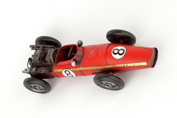 Retro model pretekárske auto plech 28cm