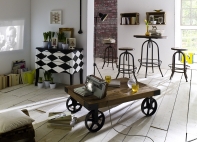 Retro nábytok - konferenčný stolík na kolesách 135x35x75cm