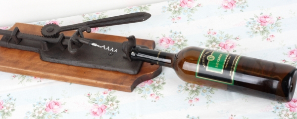 Retro otvárač na fľaše 40x14x8cm