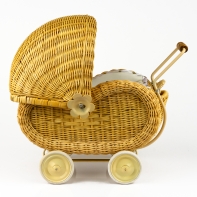 Retro prútený kočík pre bábiky 42cm