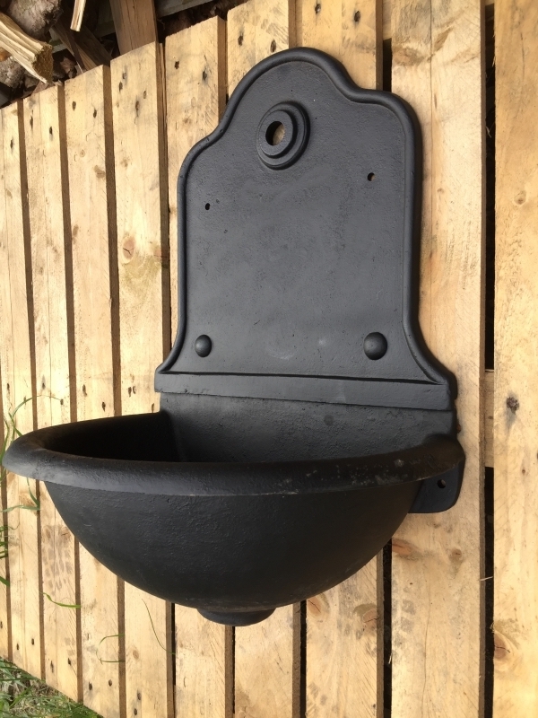 Retro vonkajšie umývadlo spodná časť